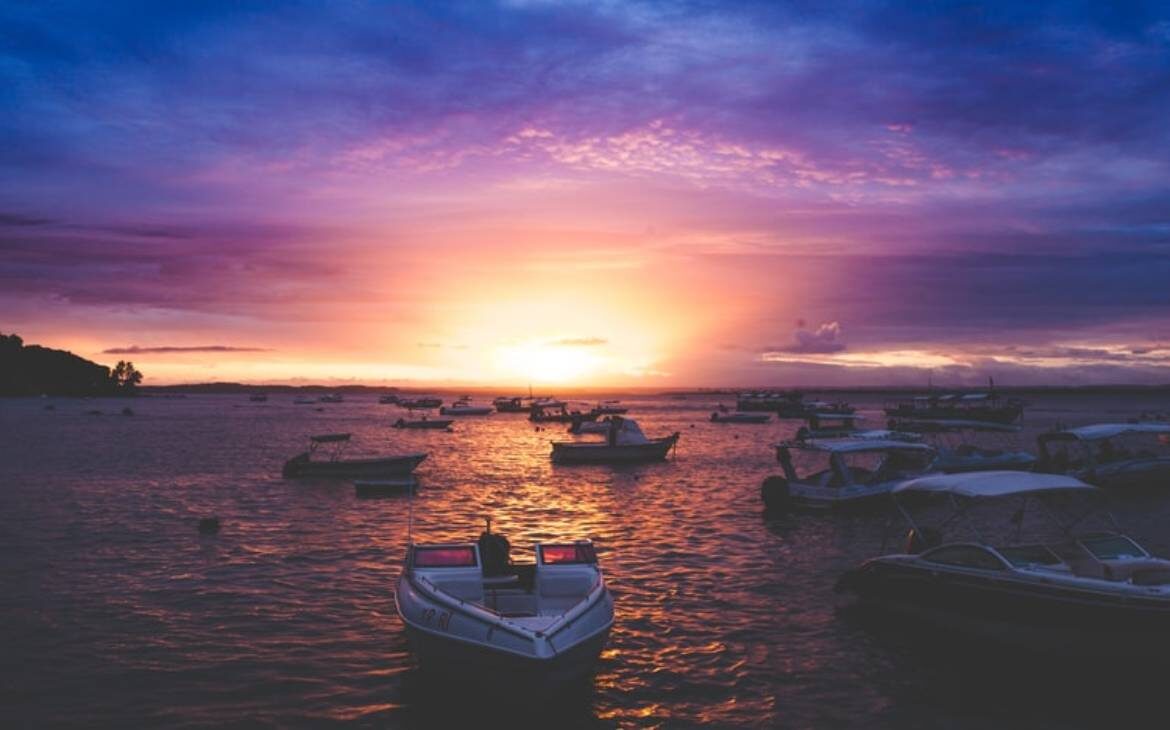 Pôr do sol em praia no Morro de São Paulo