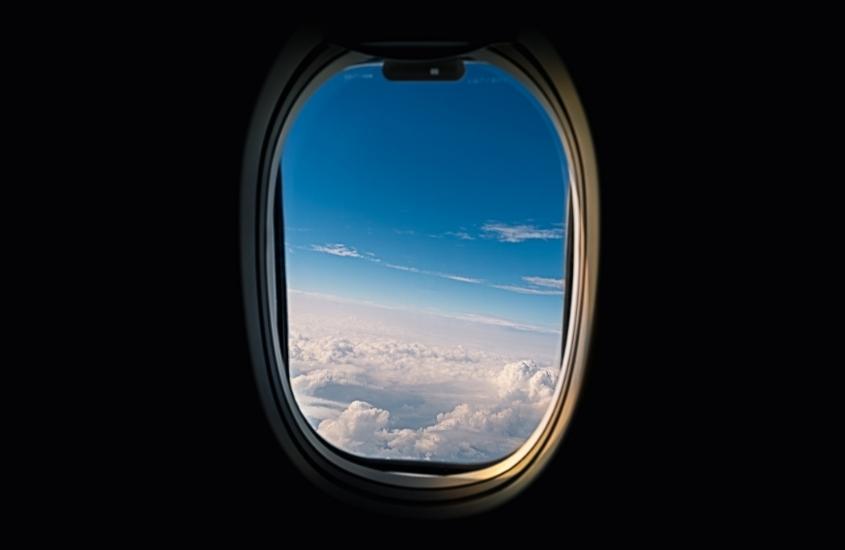 nuvens, durante o dia, vistas de janela de avião