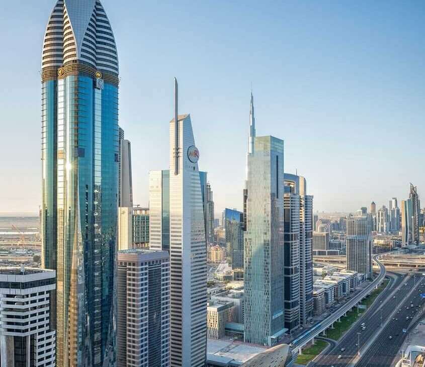 durante o dia, vista aérea de prédios modernos na cidade de dubai