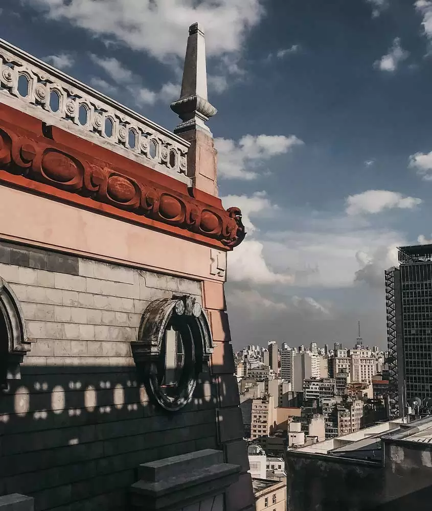 prédios em São Paulo, um dos melhores lugares para fazer uma viagem solo