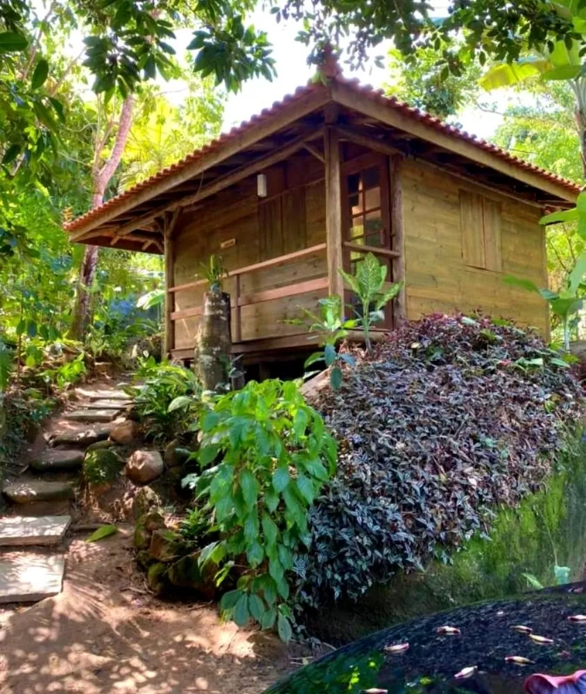 Chalé no meio da natureza em Pousada Jungle Bali, uma opção para quem busca onde ficar em Trindade