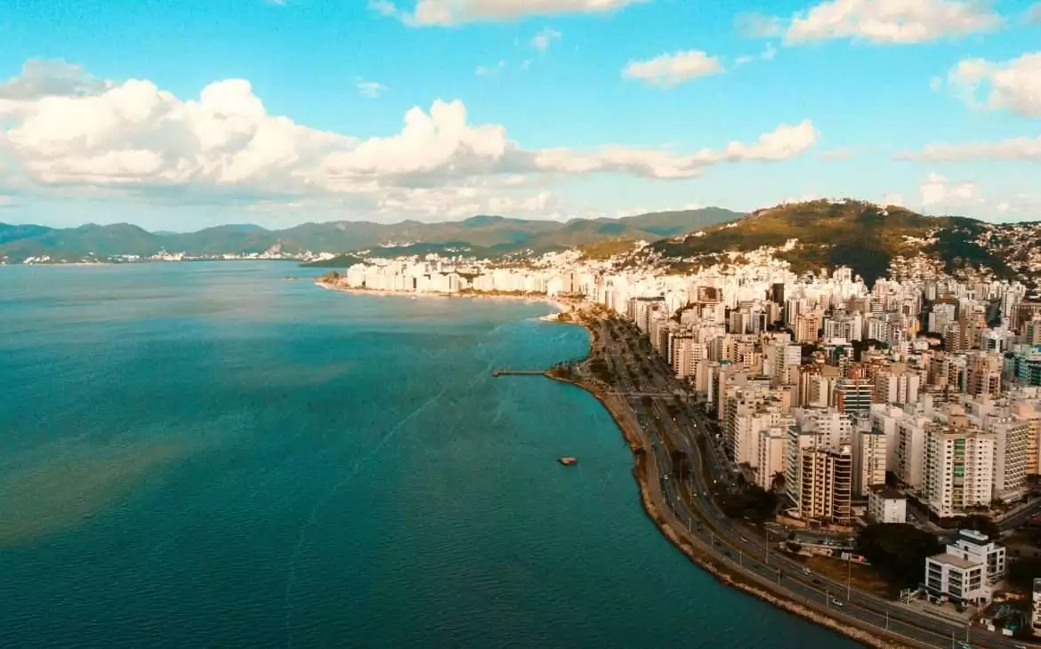 Carnaval Florianópolis 2025: Guia completo para todos os perfis!